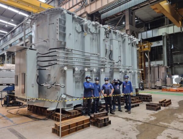 Remoção de equipamentos industriais